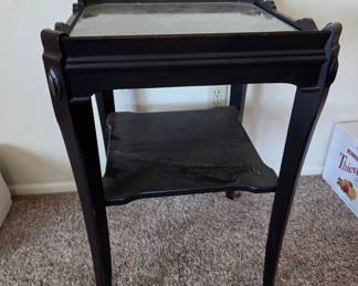 Vintage Black Lacquer Chinoiserie Side Table