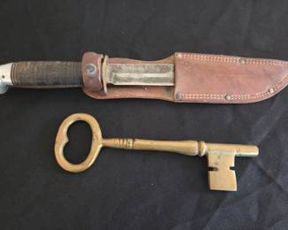 Vintage Fixed-Blade Hunting Knife with Leather Sheath and Large Brass Skeleton Key