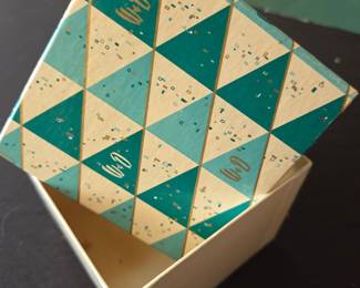 Vintage Wolf & Dessauer (W&D) Ornament Box