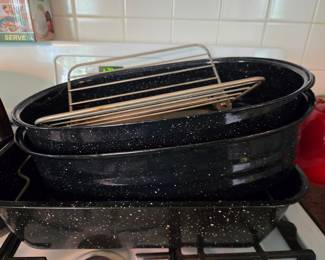 Vintage Black Speckled Enamelware Roasting Pan Set with Rack and Lid