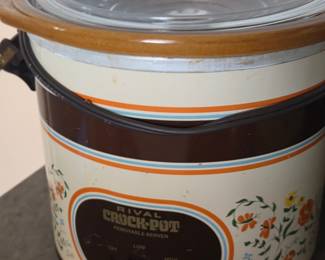 Vintage Rival Crock-Pot 3.5 Qt Slow Cooker Model 3150/2 with Floral Design
