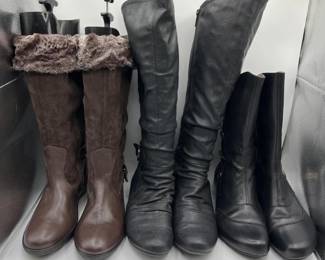 69 3WomensSize11BootsHotterBaretrapsAetrex