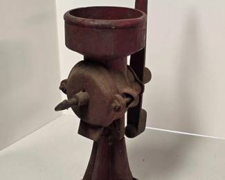 198 AntiqueCastIronModel2MBGristMillAndCoffeeGrinder