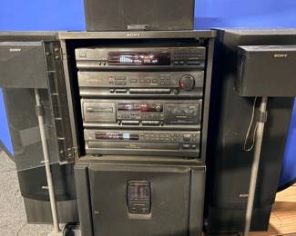 134 SonyHiFidelityStereoSystemHCD5515SpeakerSet