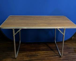 144 VintageAluminumFoldAwayPortableTable