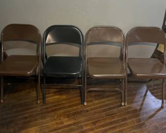 168 4MetalFoldingChairs