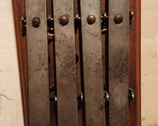 Antique Deagan 4 note Railroad dinner chime/NBC chime