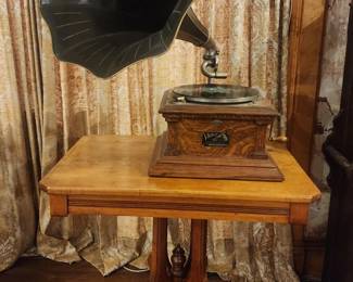 Early Victor "Talking Machine" gramophone