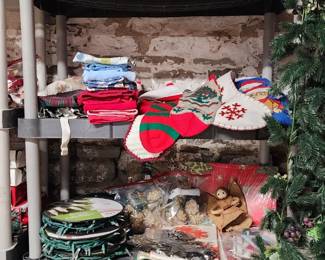 Yet more Christmas decor