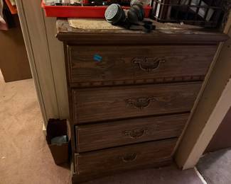 CHEST OF DRAWERS