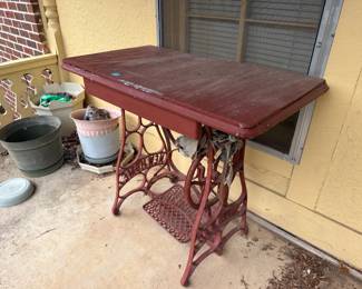 SEWING MACHINE BASE TABLE