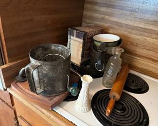 VINTAGE KITCHENWARE