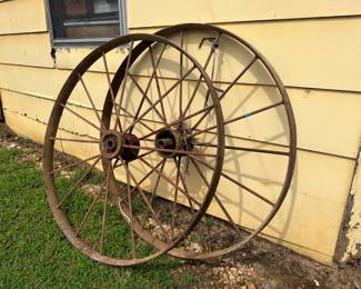 VINTAGE WAGON WHEEL