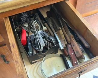 KITCHEN UTENSILS
