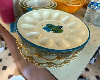 VINTAGE EGG PLATES