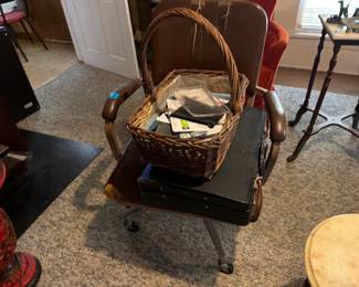 ROLLING CHAIR
