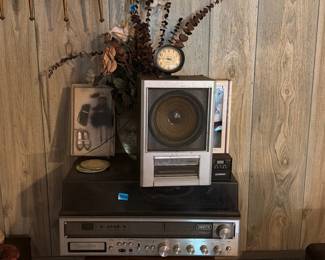 STEREO SET AND SPEAKERS
