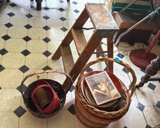 LADDER AND BASKETS