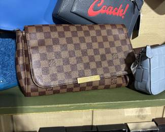 Louis Vitton Handbag