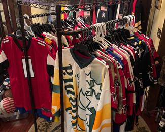 Sports Jerseys - so many amazing players! Fantastic collection in a variety of sizes