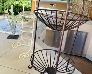 Metal Fruit Basket Holder