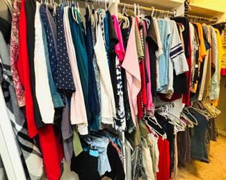 Women's Clothing - Small-Large