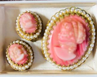 Cameo Brooch /Earring Set