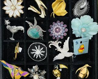 Fashion Brooches / Pins