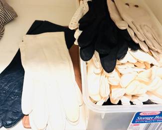 Women's Vintage Gloves