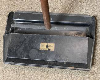 Antique Polly Prim Dust Pocket Dust Pan
