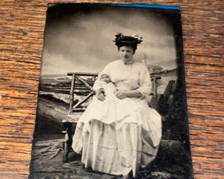 Antique Tintype Photo (Mid To Late 1800s)