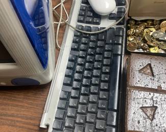 Vintage Apple Keyboard