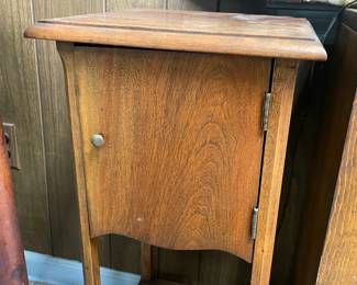 Vintage Wooden End Table W/ 1 Door