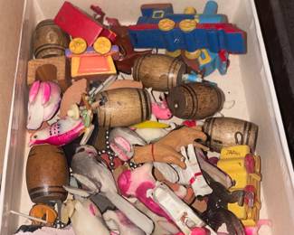 Assorted Trinkets & Miniatures