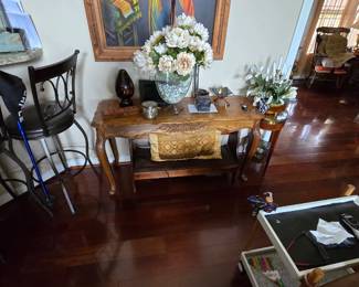 Barstools, sofa table