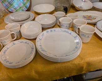 Corelle, vintage dish set.
