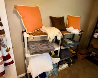 Items Located in The 2nd Bedroom