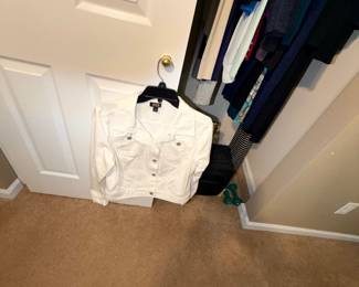 Items Located in The 2nd Bedroom