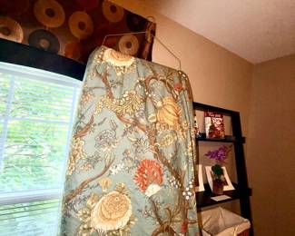 Items Located in The 2nd Bedroom