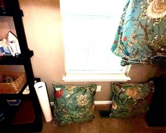 Items Located in The 2nd Bedroom