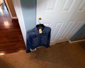 Items Located in The 1st Bedroom