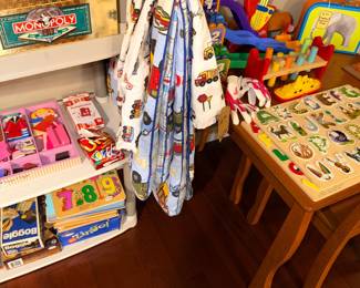 Items Located in The Lower Level 2nd Bedroom ~ Christmas & Holiday ~ Toys ~ Sorts Collectibles