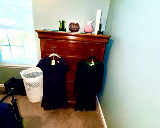 Items Located in The 1st Bedroom