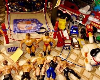 Items Located in The Lower Level 2nd Bedroom ~ Christmas & Holiday ~ Toys ~ Sorts Collectibles