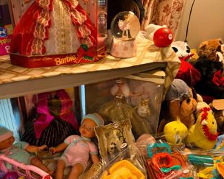 Items Located in The Lower Level 2nd Bedroom ~ Christmas & Holiday ~ Toys ~ Sorts Collectibles