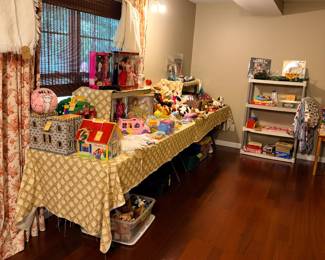 Items Located in The Lower Level 2nd Bedroom ~ Christmas & Holiday ~ Toys ~ Sorts Collectibles