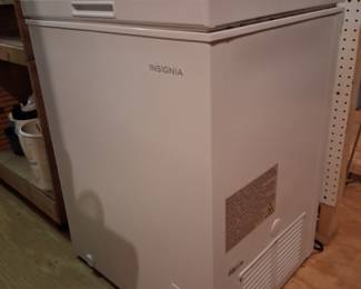 Insignia chest freezer