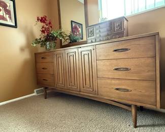 Broyhill Premier Sculptra Walnut Vintage Long Dresser with Mirro