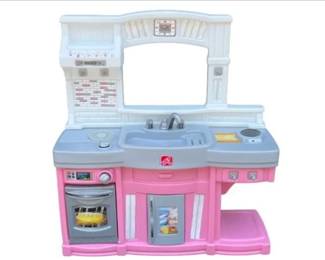 Step 2 Modern Kitchen Playset In Pink