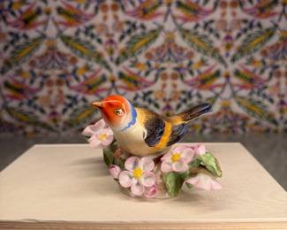 Herend Porcelain Songbird Figurine on Floral Base